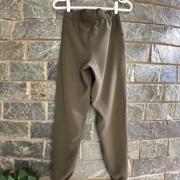 Lululemon On the Fly Jogger - Picture 4 of 5